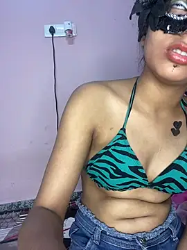 hot_anayaa live cam on StripChat