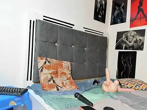 hairymamaa live cam on StripChat