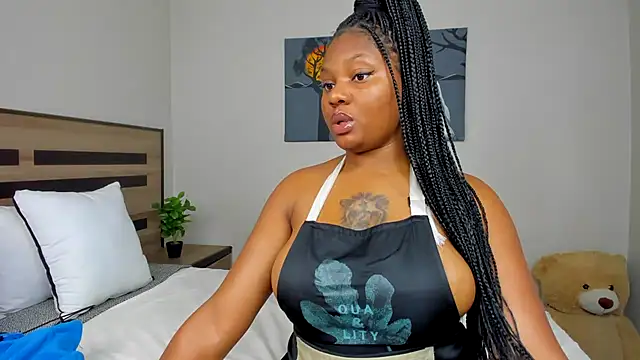 Renee-18 live cam on StripChat