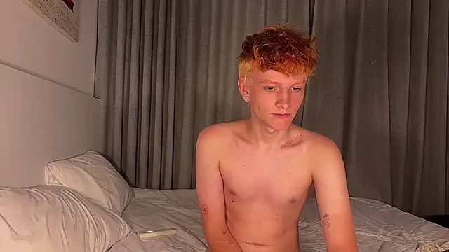 Ethan_Milthonss live cam on StripChat