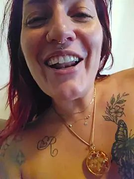 Lakikka33 live cam on StripChat