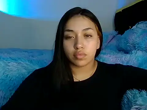 Issa_rodriguez live cam on StripChat