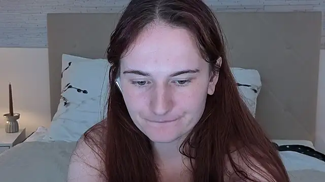 L1ittle_kitty_ live cam on StripChat