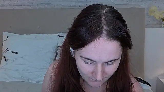 L1ittle_kitty_ live cam on StripChat