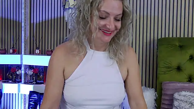 ladytouch (F milf) - 👅Get me wet 🔥