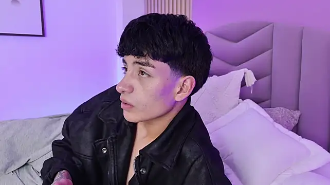 filiph_sterliing (M twink) - Take clothes
