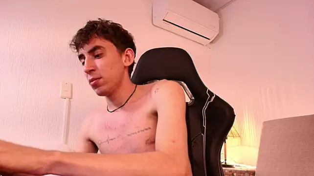 Terry_G_ live cam on StripChat