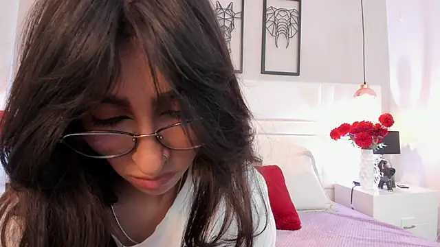 Zoey_kiss_