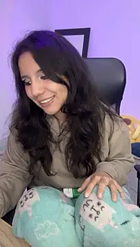 HollyPeachh