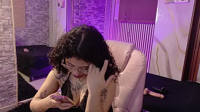 mia_hernnandez