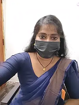 tamil_Sigappu_Roja