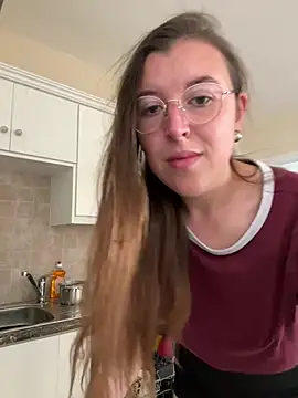 AlinaMeiier webcam