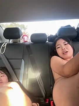 xinxin1001 live cam on StripChat