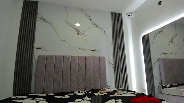 chloe_isabella live sex cam