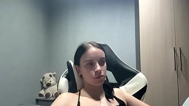 Hisaky live cam on StripChat