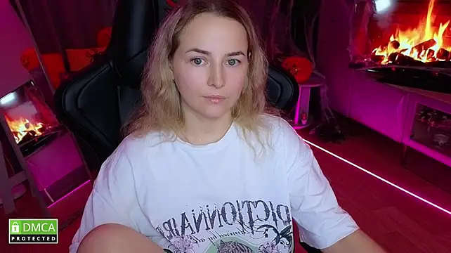 Mira_Mermayd live cam on StripChat