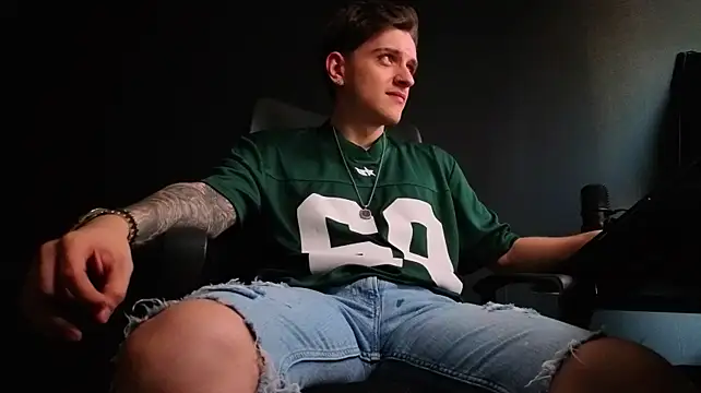 FelixStarkk live cam on StripChat