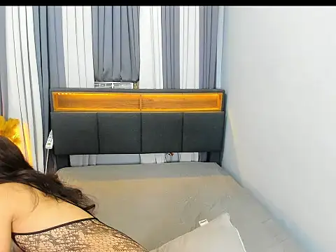 ElizabethFleur live cam on StripChat