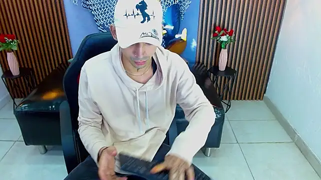 DarkHuntter webcam