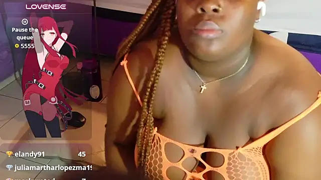 ebony_NeighborMoans live cam on StripChat