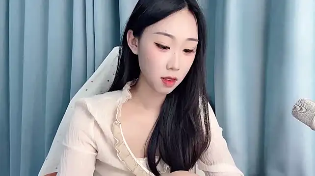 diudiu622 live cam on StripChat