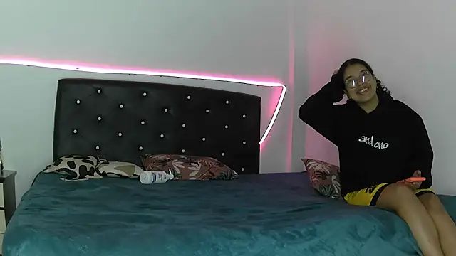 Extreme_Sex_Hot_Dirtin live cam on StripChat