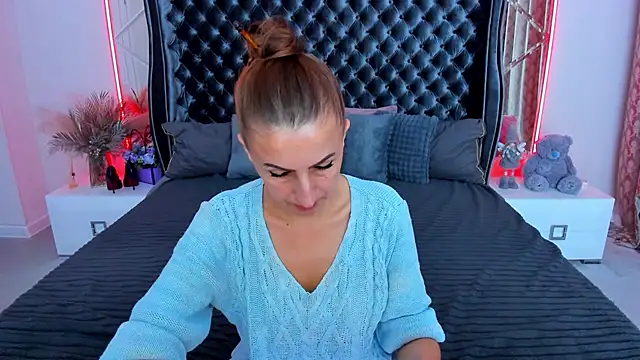 Rebecca_Diamond