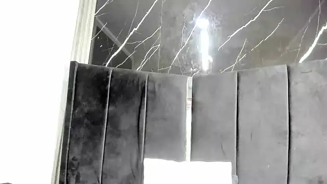 AlixDream_HL live cam on StripChat