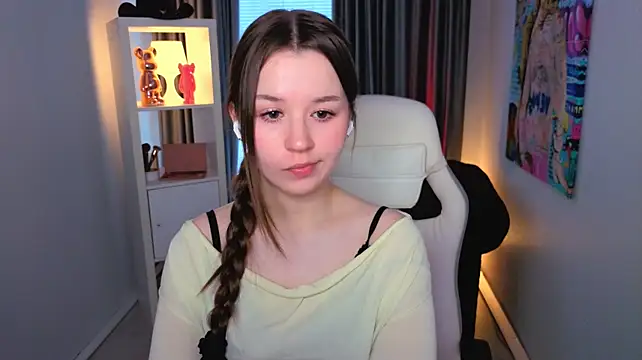 RileyBloomss live cam on StripChat