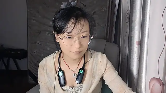 lsla-99 live cam on StripChat