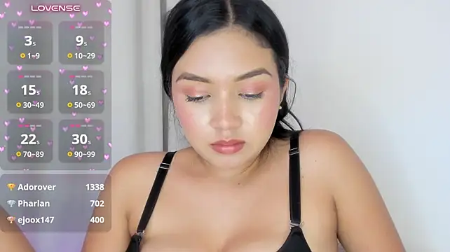 sarayu- live cam on StripChat