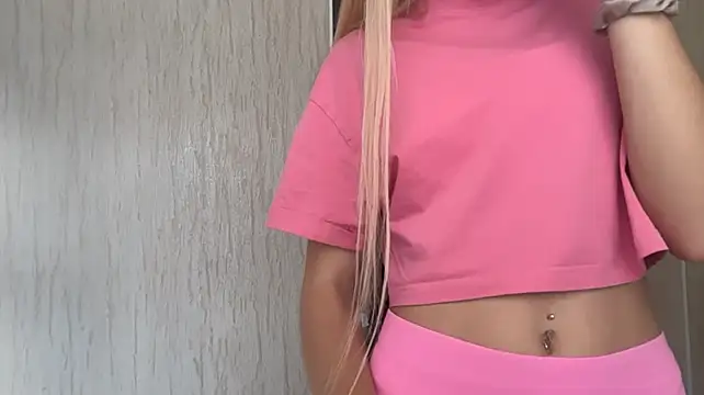 Glamorforyou live cam on StripChat