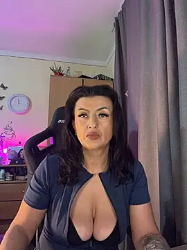 Hotangel75