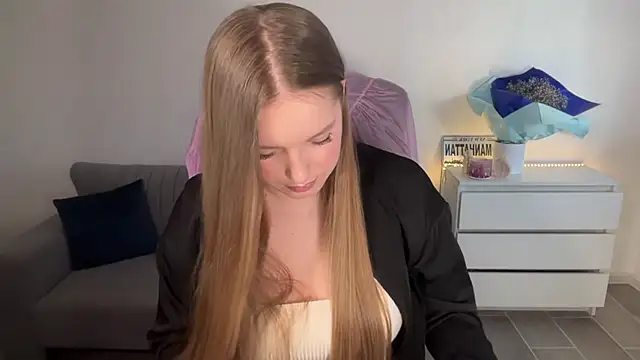 EvaMaddison live cam on StripChat