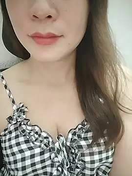 Snail_niE live cam on StripChat