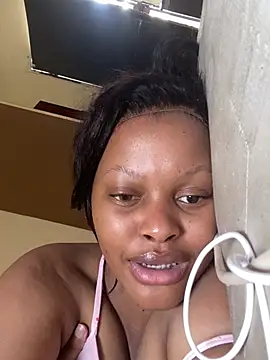 Iconic_black_barbie webcam