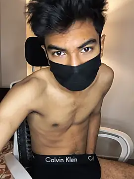Bloodyeyes69 live cam on StripChat