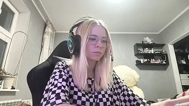PlumyPrance webcam