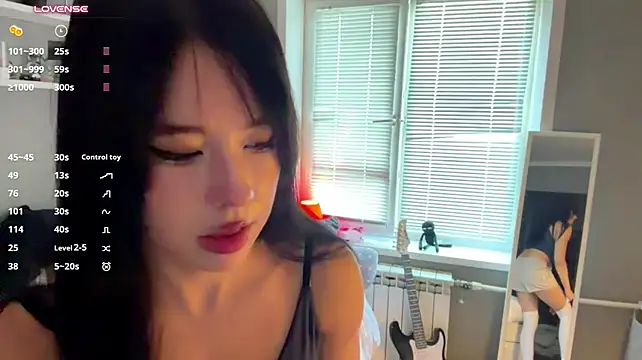 chat adult AmiKite