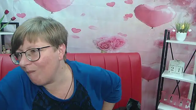 RadaChudna big booty squirt cam