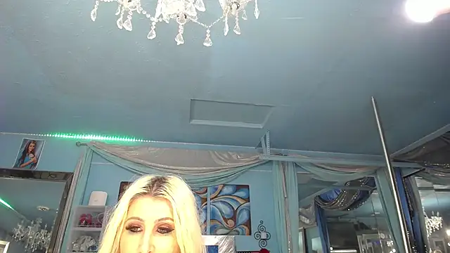 ADRIANNA_FOX