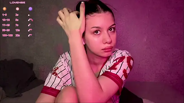 Phantom_Gallactic live cam on StripChat