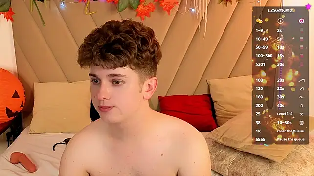 Miless_Cooper live cam on StripChat