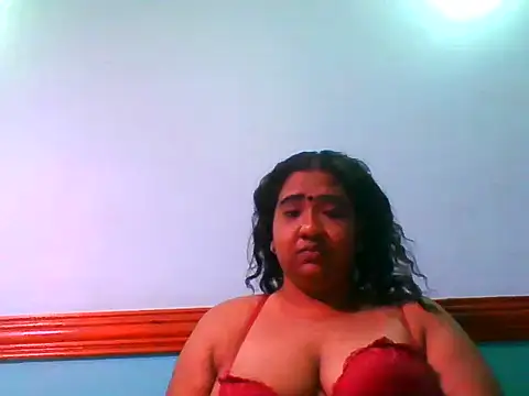 exoticcharmer live cam on StripChat