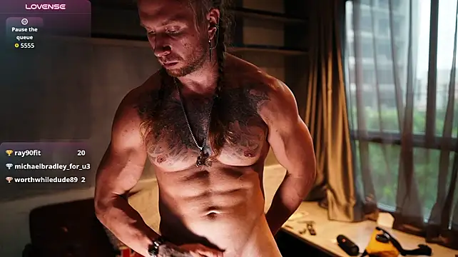rusbigpaul live cam on StripChat