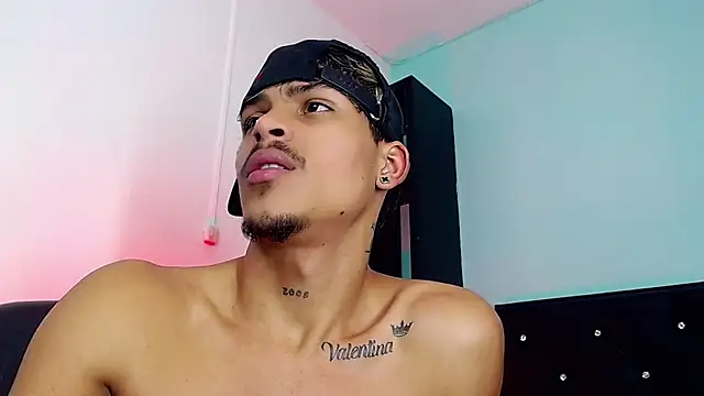 angel_foxc13 (M twink) - happy happy Angel