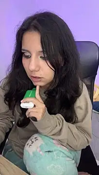 HollyPeachh
