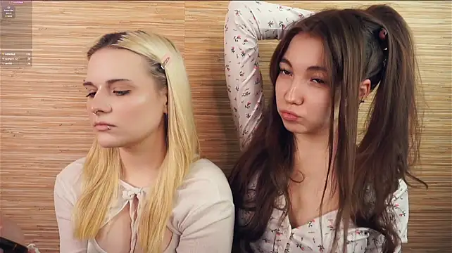 KalynOwney live cam on StripChat