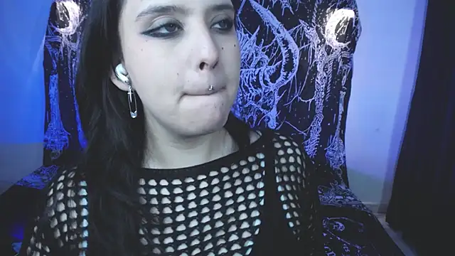 mikaskullcs live cam on StripChat