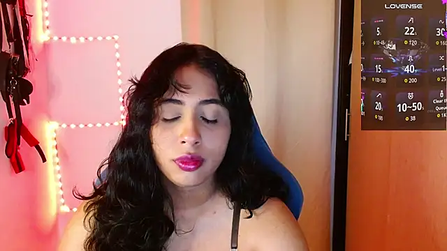 Valery__lovex live cam on StripChat